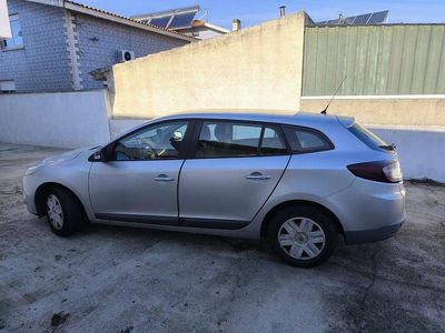 Usado 2010 Renault Mégane III Sedan | € 4.000