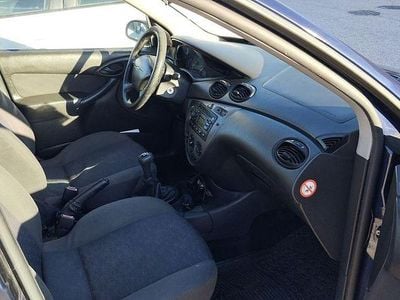 Usado 2002 Ford Focus Sedan | € 1.000 (Bom preço)