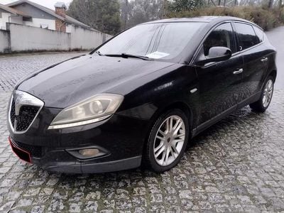 Usado Lancia Delta 120 HP (88 kW) 2008 Preto Citadino