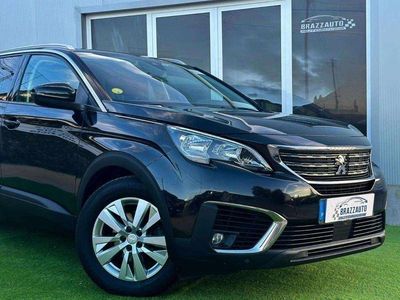 Usado Peugeot 5008 Crossway 130 HP (95 kW) 2019 Preto Monovolume