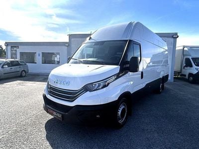 Usado Iveco Daily 180 HP (132 kW) 2023 Branco