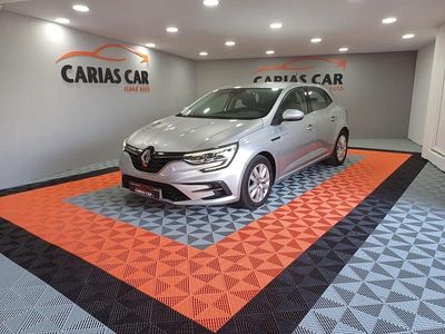 Usado Renault Mégane IV Intens 115 HP (84 kW) 2021 Cinza Sedan