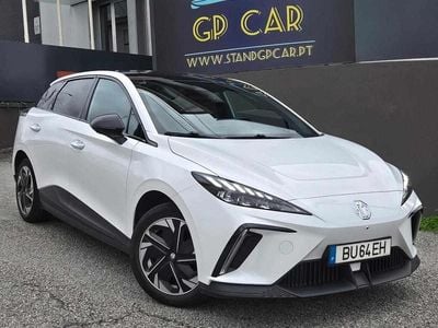 Usado MG MG4 EV Luxury 150 kW (204 HP) 2023 Branco Citadino