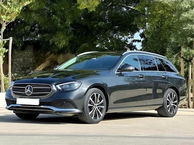 Usado Mercedes E300 Exclusive 306 HP (225 kW) 2020 Cinzento Carrinha