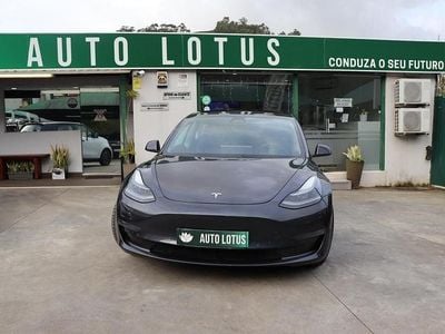Cinza Usado 2021 Tesla Model 3 Sedan | € 22.970 (Bom preço)