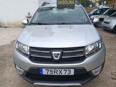 Cinzento Usado 2016 Dacia Sandero Citadino | € 11.250 (Preço elevado)