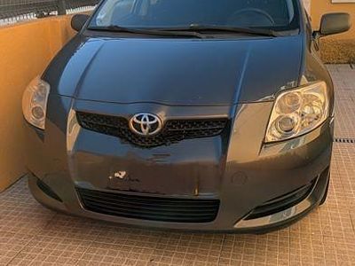 Usado 2007 Toyota Auris Sedan | € 4.500