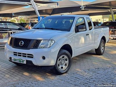 Usado Nissan Navara 144 HP (105 kW) 2014 Branco Pickup