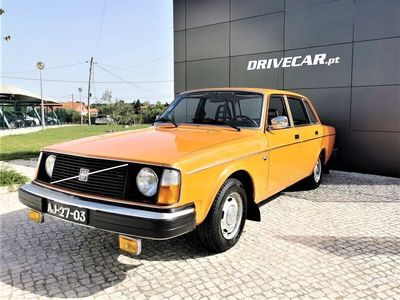 Amarelo Usado 1976 Volvo 240 Sedan | € 13.980