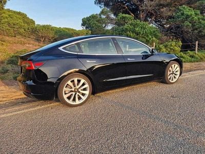 Preto Usado 2019 Tesla Model 3 Standard Range Plus Sedan | € 22.700 (Preço justo)