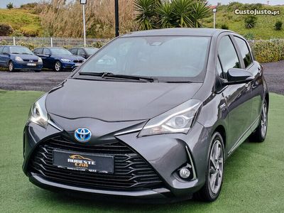 usado Toyota Yaris 1.5HSD CHIC 100CV HIBRIDO-GASOLINA 2018