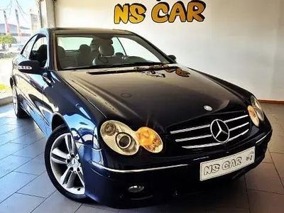Azul Usado 2008 Mercedes CLK220 Avantgarde Coupé | € 13.900