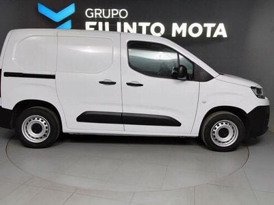 Branco Usado 2024 Citroën Berlingo Monovolume | € 17.990 (Preço justo)
