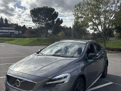 Usado 2019 Volvo V40 CC Carrinha | € 17.700 (Preço justo)