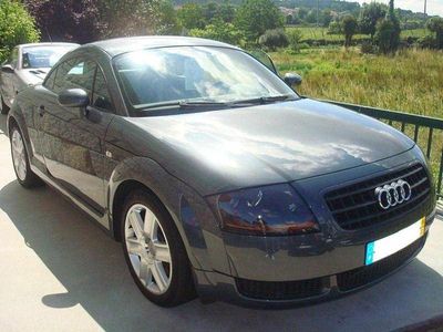 Cinzento Usado 2006 Audi TT Cabrios | € 13.200