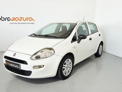 Branco Usado 2018 Fiat Punto Easy Citadino | € 9.750 (Preço justo)