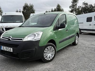 Verde Usado 2016 Citroën Berlingo Monovolume | € 9.500 (Preço justo)