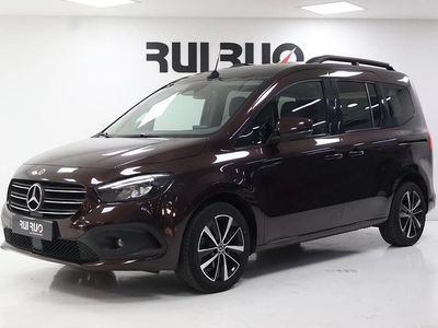 Castanho Usado 2023 Mercedes 180 Sedan | € 29.900