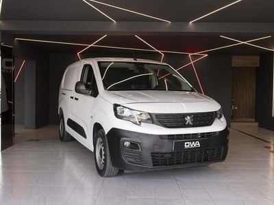 Branco Usado 2019 Peugeot Partner Monovolume | € 13.530 (Preço justo)