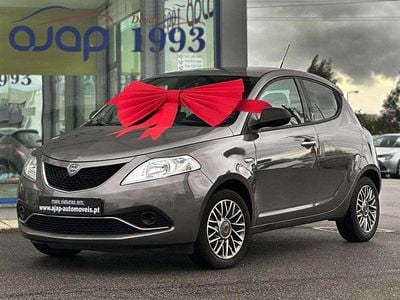 Cinzento Usado 2016 Lancia Ypsilon S Citadino | € 9.270 (Caro)