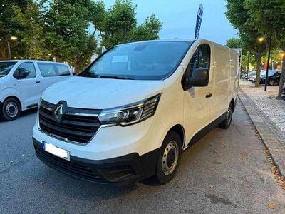 Branco Usado 2023 Renault Trafic Monovolume | € 25.950 (Preço elevado)