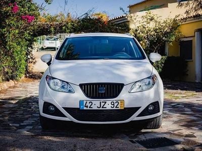 Usado Seat Ibiza ST Style 105 HP (77 kW) 2010 Branco Carrinha