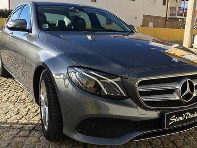 Usado Mercedes E220 192 HP (141 kW) 2016 Cinzento Sedan