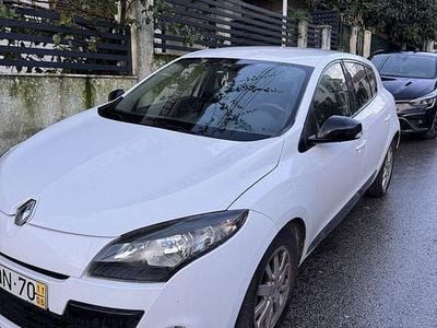 Usado Renault Mégane III 110 HP (80 kW) 2011 Branco Sedan