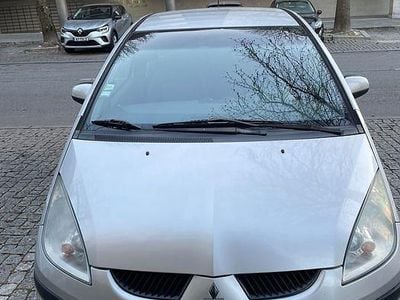 Usado 2005 Mitsubishi Colt Sedan | € 2.500 (Preço justo)