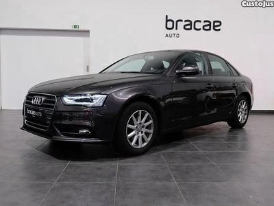 Cinza Usado 2012 Audi A4 Sedan | € 13.900