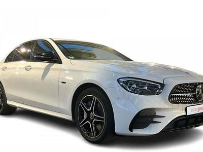 Branco Usado 2020 Mercedes E300 AMG line Sedan | € 38.490 (Preço elevado)