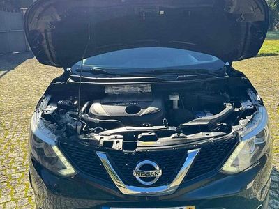 Usado Nissan Qashqai 110 HP (80 kW) 2016 Preto SUV