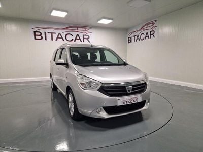 Usado Dacia Lodgy Prestige 109 HP (80 kW) 2012 Cinzento Monovolume