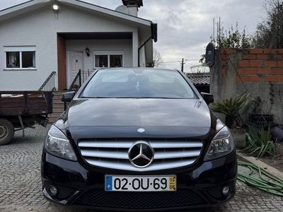 Mercedes B180