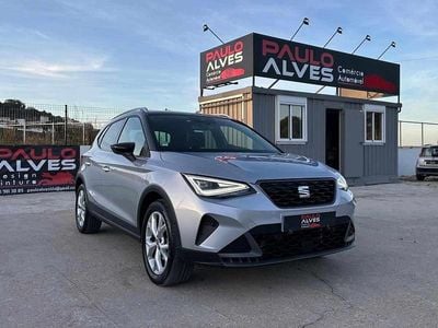 Usado Seat Arona 110 HP (80 kW) 2022 Cinzento SUV