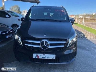 Usado Mercedes V250 Avantgarde 190 HP (139 kW) 2023 Preto Monovolume