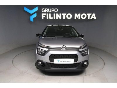 Cinzento Usado 2024 Citroën C3 PureTech Citadino | € 15.990 (Preço justo)