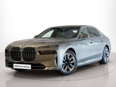 BMW i7