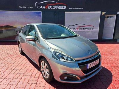 Usado Peugeot 208 Active 82 HP (60 kW) 2019 Cinzento Citadino