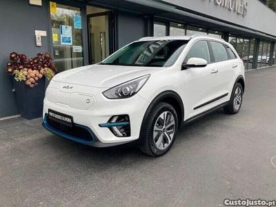 Usado Kia e-Niro Edition 7 100 kW (136 HP) 2022 Branco SUV