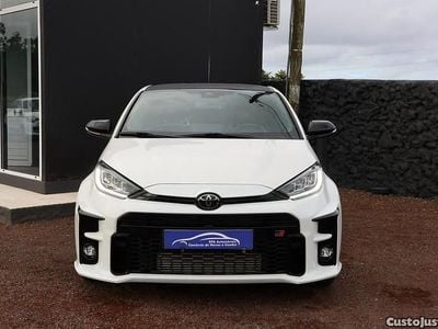 Branco Usado 2020 Toyota Yaris Coupé | € 42.490