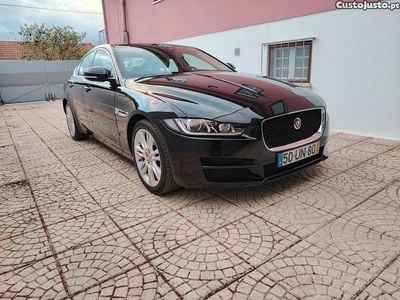 Preto Usado 2016 Jaguar XE Prestige Sedan | € 18.500 (Preço justo)