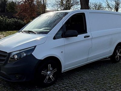 Branco Usado 2018 Mercedes Vito Van | € 20.490