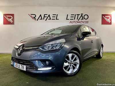 Usado Renault Clio IV LIMITED 90 HP (66 kW) 2018 Cinza