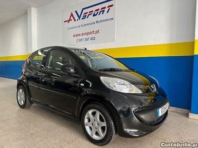 Preto Usado 2007 Peugeot 107 Citadino | € 6.750