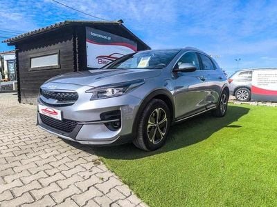 Usado Kia XCeed 141 HP (103 kW) 2022 Cinzento SUV