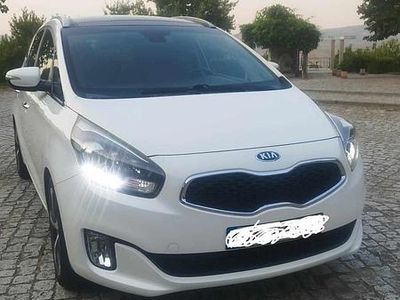 Usado Kia Carens 141 HP (103 kW) 2016 Branco Monovolume