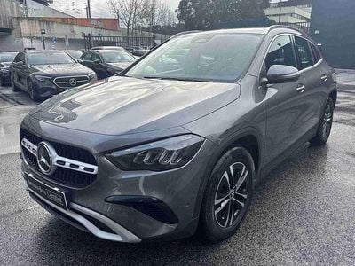 Cinzento Usado 2025 Mercedes 180 Sedan | € 45.900 (Caro)