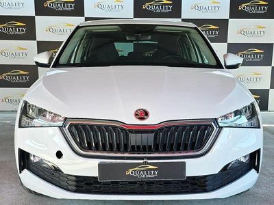 Usado Skoda Scala 110 HP (80 kW) 2022 Branco Citadino