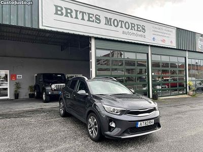 Cinza Usado 2019 Kia Stonic Vision SUV | € 15.950 (Bom preço)